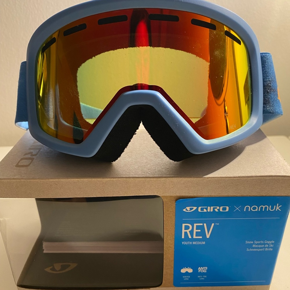 Giro snow sports goggles